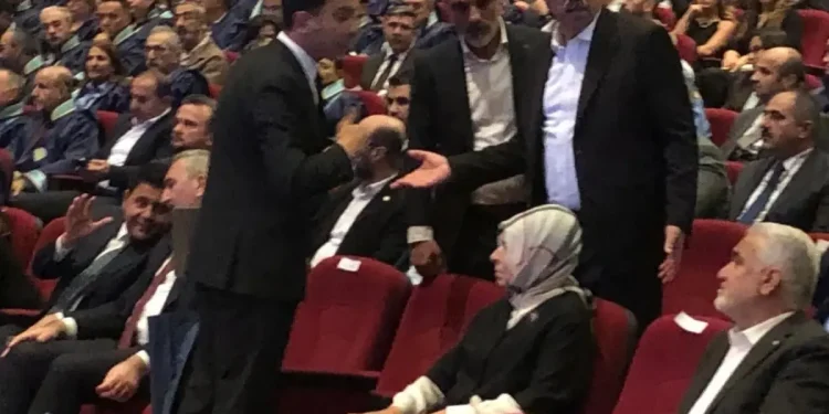 Diyarbakır’da Protokol Gerginliği: Salon Terk Edildi