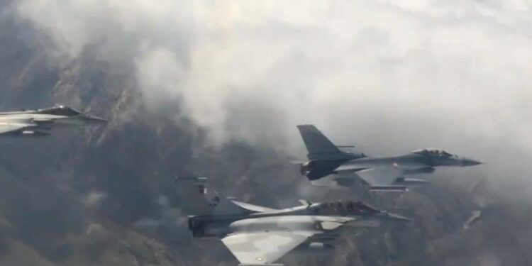 Doha saldırısı sonrası çarpıcı iddia! Türk F-16’ları ve Katar savaş uçakları havalandı!