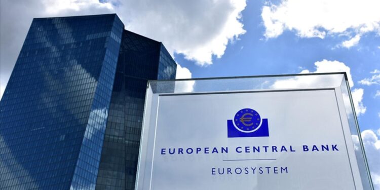 ECB: ABD ile ticaret gerilimleri Avro Bölgesi’nde tüketici davranışlarını etkiledi