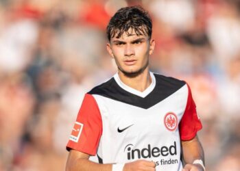 Eintracht Frankfurt, Can Uzun’un bonservisini belirledi: Tarihe geçecek