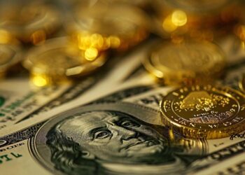 Fed freni bıraktı: Altın ve dolar nereye gidecek?