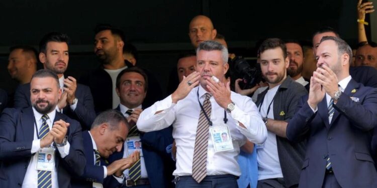 Fenerbahçe başkan adayı Sadettin Saran’a yoğun ilgi