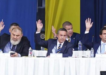 Fenerbahçe’de Genel Kurul toplantısı başladı! Ali Koç yönetimi ibra edilecek mi?