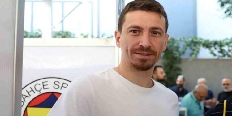 Fenerbahçe’de seçim sonrası Mert Hakan fırtınası! Yana yakıla araştırmaya başladılar