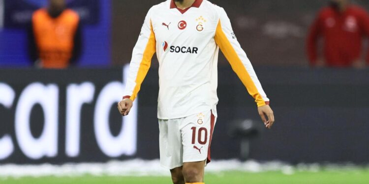 Galatasaray efsanesi Sane’ye patladı: Kardeşim hangi maç oynayacaksın?