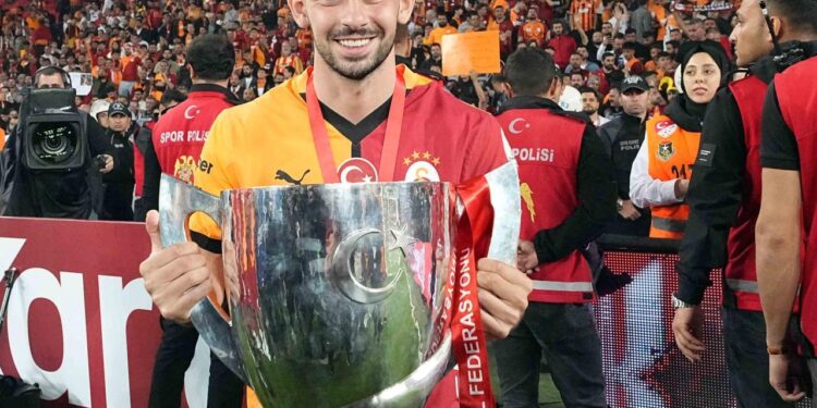 Galatasaray’da gözden düşen Yusuf Demir’den yönetimi şaşırtan istek!