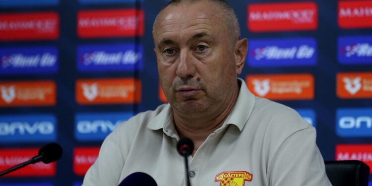 Göztepe’nin hocası 3-0’lık galibiyetin ardından şikayetçi! ‘Sıkıntılarımız sürüyor’