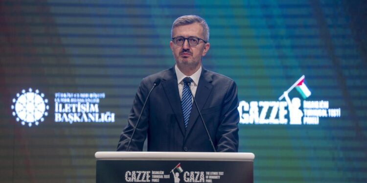 İletişim Başkanı Duran: Lanetle anılan bir ayrıntı olmuştur, hesabı sorulacak!