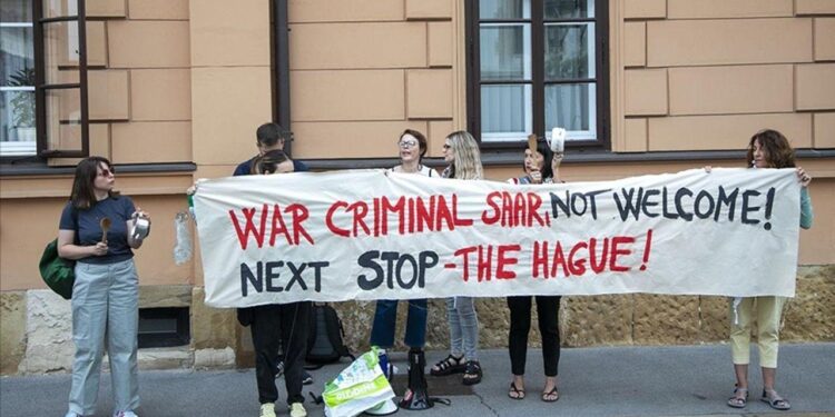 İsrail Dışişleri Bakanı’na kötü sürpriz: “Savaş suçlusu hoş gelmedin”