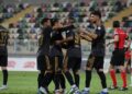 İzmir derbisinde farklı skor: Rakiplerine gol olup yağdılar