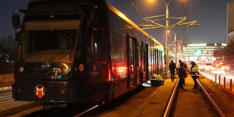 Kabataş-Bağcılar tramvay hattında teknik arıza