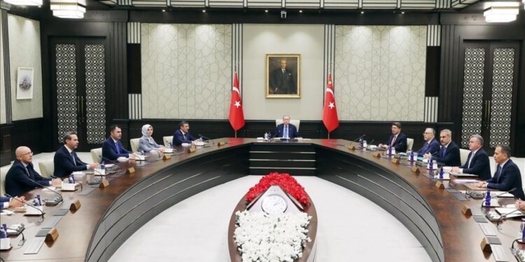 Kabine yarın Cumhurbaşkanı Erdoğan başkanlığında toplanıyor: Masada 3 kritik konu var!