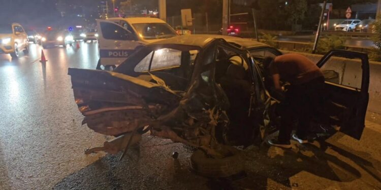 Kadıköy’de 3 araçlık zincirleme kaza!