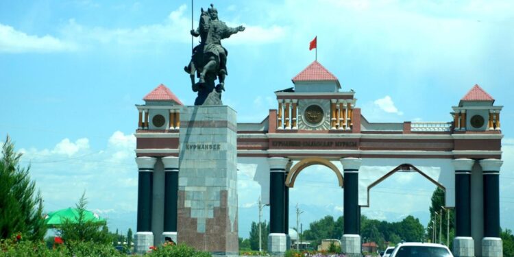 Kırgızistan’ın Celal-Abad şehrine milli kahraman “Manas”ın adı verildi