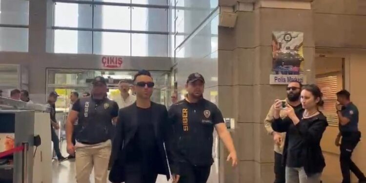 Mabel Matiz’e ‘müstehcenlik’ soruşturması: Adliyeye getirildi!