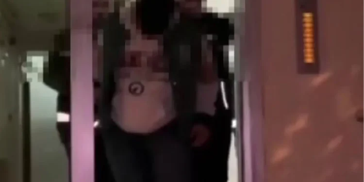 Metroda Oyuncak Silah Paniği: Genç Gözaltında