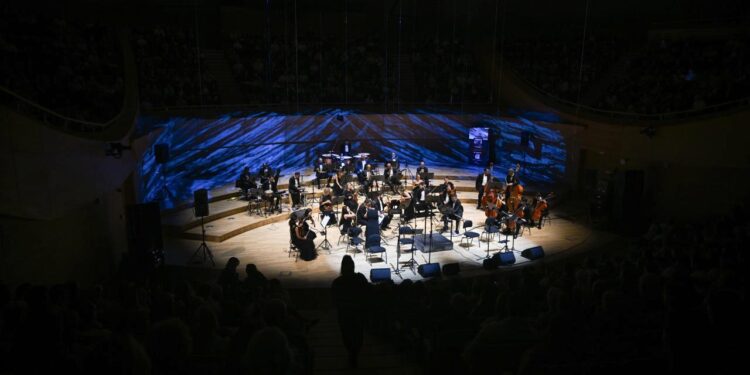 Neşet Ertaş türküleri CSO Ada Ankara’da senfonik ezgilerle buluştu