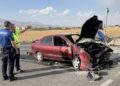 Niğde’de refüje çarpan otomobilin sürücüsü yaralandı