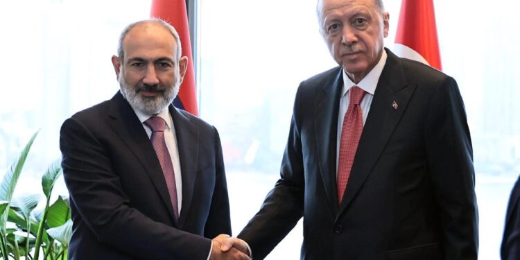 Paşinyan açıkladı: Türkiye ile karadan bağlanıyoruz