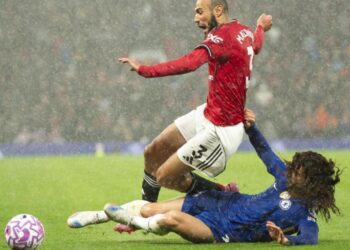 Premier Lig’de devler kapıştı! İlk mağlubiyetlerini yaşadılar