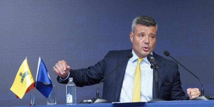 Sadettin Saran: Her şey Fenerbahçe için