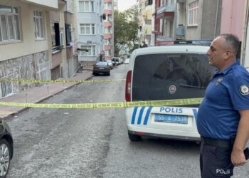 Samsun’da 20 yaşındaki kadın 4 katlı binanın çatısından atladı