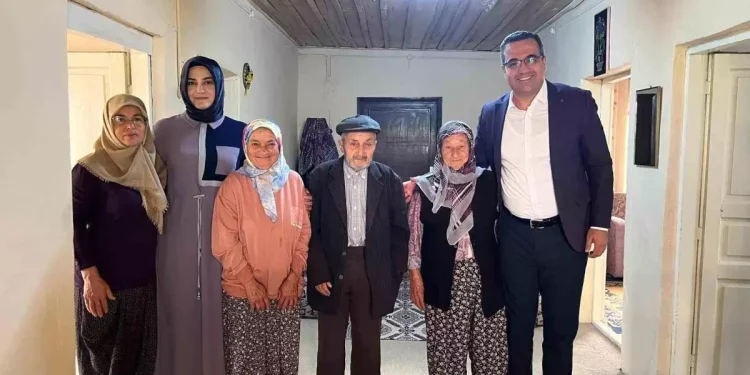 Sarıgöl’de Büyükler Unutulmadı: Yaşlılar Günü Kutlaması