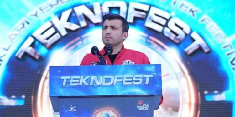 Selçuk Bayraktar, TEKNOFEST’te müjdeyi verdi