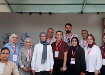Sümeyye Erdoğan Bayraktar, Bağcılar Belediyesi Engelliler Sarayı standını ziyaret etti