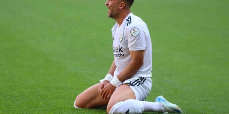 Süper Lig’in eski efsanesi amatöre doğru: Antrenörleri 3 haftada pes etti