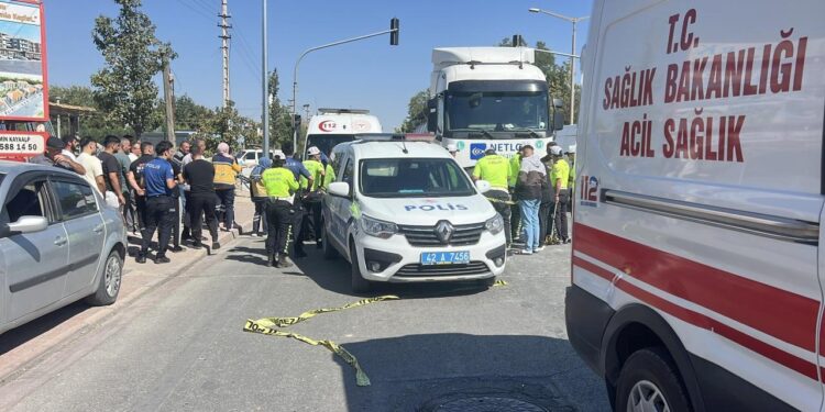Tekerlekli sandalyedeki kızını yolun karşısına geçiriyordu: Annenin feci ölümü!