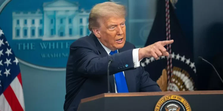 Trump Kanada ile ticaret müzakerelerine son verdi
