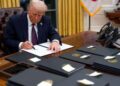 Trump’tan şoke eden karar! Kararnameyi imzaladı, 100 bin dolar oldu!