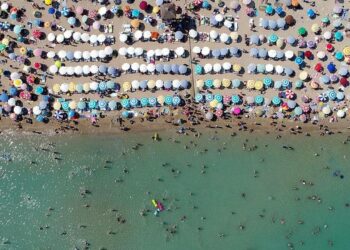 Turizmde zirve…  Milyonlarca turist Türkiye’ye akın etti