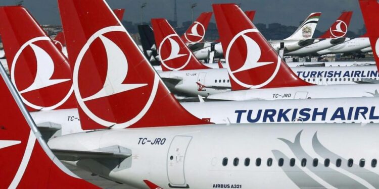 Türk Hava Yolları’na 3 dalda ödül!