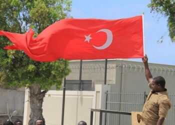 Ülkenin bakanlarından Türkiye’ye övgü üstüne övgü… ‘Yanımızda Türk devleti var’