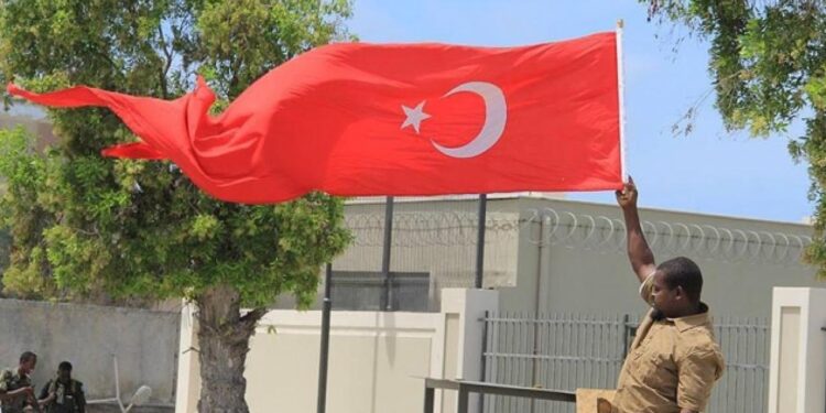 Ülkenin bakanlarından Türkiye’ye övgü üstüne övgü… ‘Yanımızda Türk devleti var’