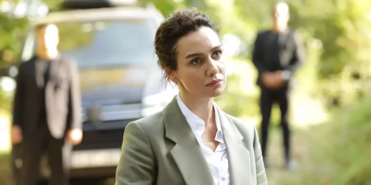 Ünlü Oyuncu Birce Akalay’dan Yürek Burkan Sözler