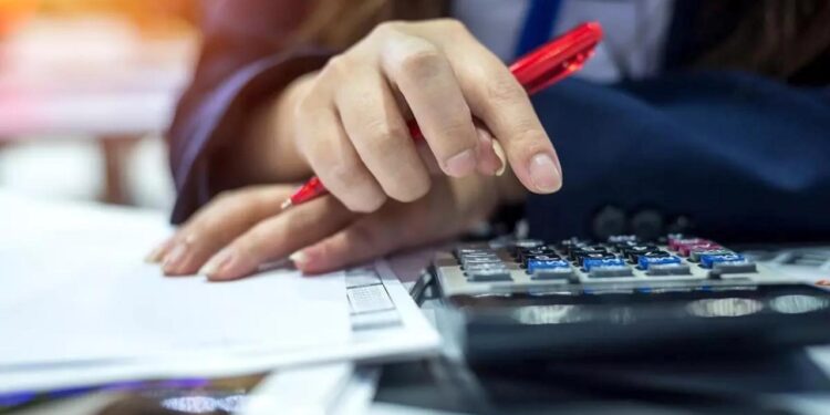 Vergi beyanında bulunmayan 10 bin büyük şirket ortağı mercek altına alındı