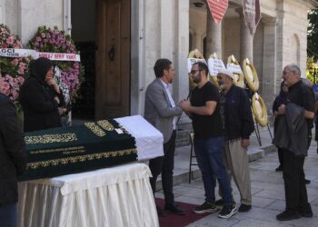 Veysel Karani’nin torunu Gülden Samir’in cenazesi İstanbul’da defnedildi