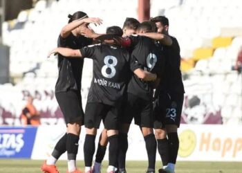 1. Lig takımı 5 gollü maçta 3 puanı kaptı