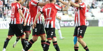1. Lig’de gol yağmuru! Sivasspor’dan 5-0’lık galibiyet