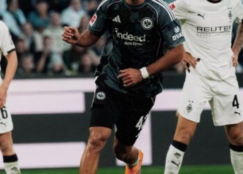 10 gollü çılgın düello! Milli yıldız hem attı hem attırdı