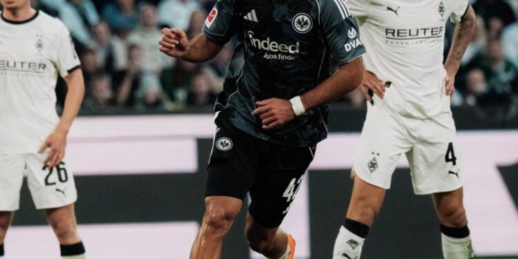 10 gollü çılgın düello! Milli yıldız hem attı hem attırdı