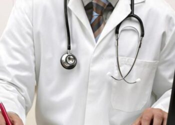 3 ilde FETÖ operasyonu: 5 doktor gözaltında