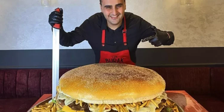 5 Yıl Hapsi İstenen CZN Burak’ın Mahkeme Kararı Açıklandı