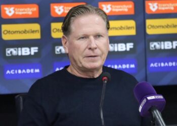 9 kişi kalan Gençlerbirliği’ne eleştiri: ‘Şaka gibi gol’