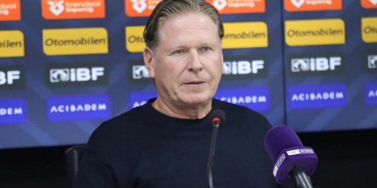 9 kişi kalan Gençlerbirliği’ne eleştiri: ‘Şaka gibi gol’