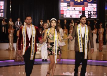 İkiz Moda Devrimi: Kaynak Kardeşler Sahneyi Salladı