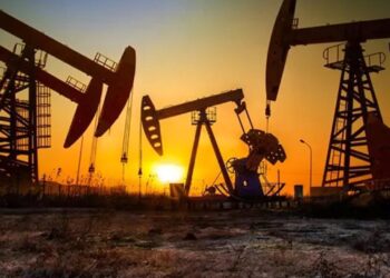 ABD petrol fiyat tahminini yükseltti!